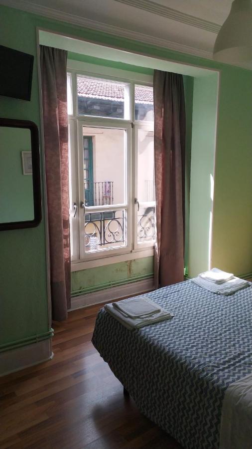 Pension Manoli Bilbao Exterior photo