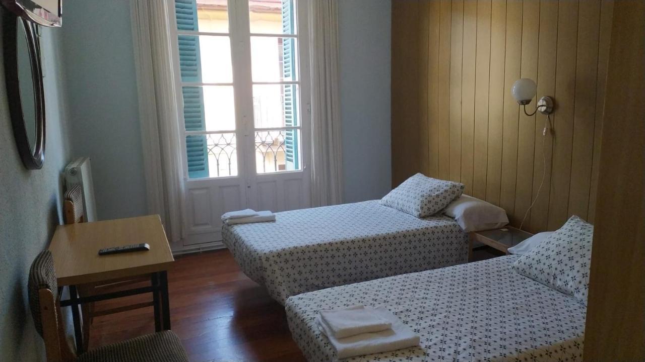 Pension Manoli Bilbao Exterior photo
