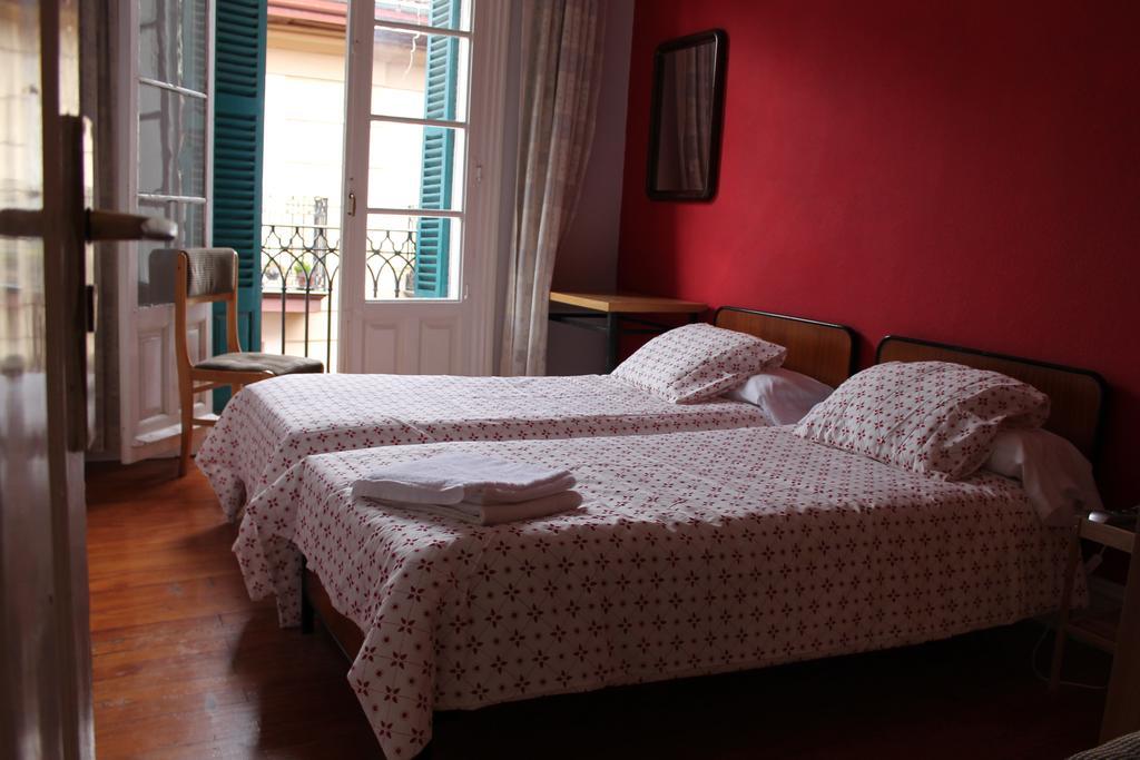 Pension Manoli Bilbao Room photo